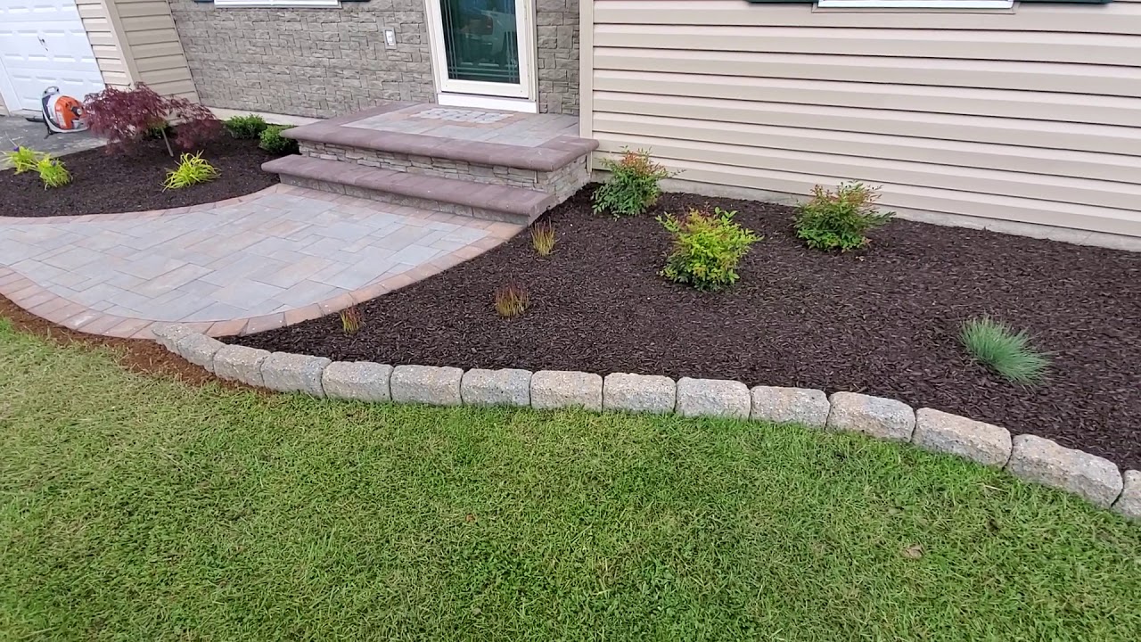 Littlestown, Pennsylvania Front Yard Landscape & Hardscape Design & Build Ideas Littlestown PA 17340