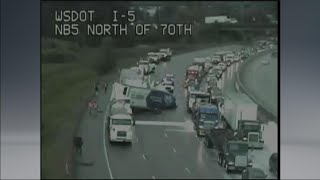 Two crashes block northbound lanes of I-5 in Fife