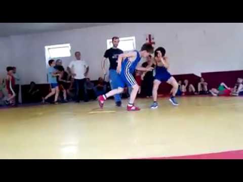 ბერზნულ/რომაული ჭიდაობა პატარებში