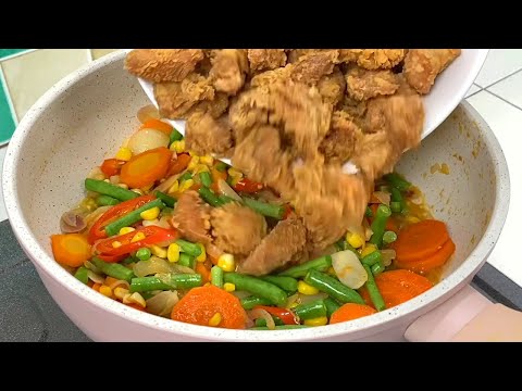 Video: Fillet Ayam Dengan Sayur Di Lengan