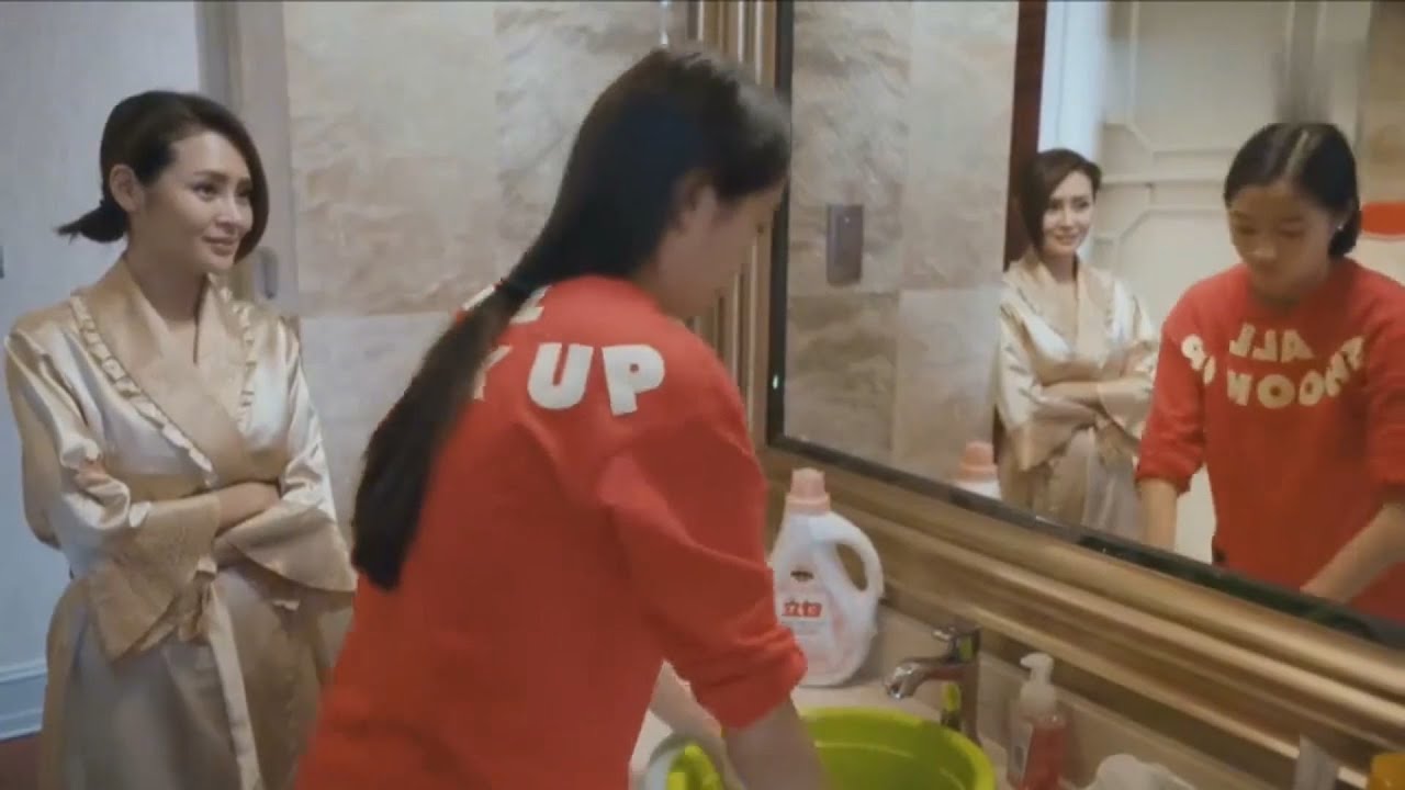 女兒找後媽要錢被拒，用英語懟她，不料後媽完全聽得懂