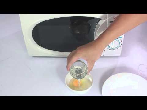 Video: Trứng Tráng Nấu Nhanh Trong Lò Vi Sóng