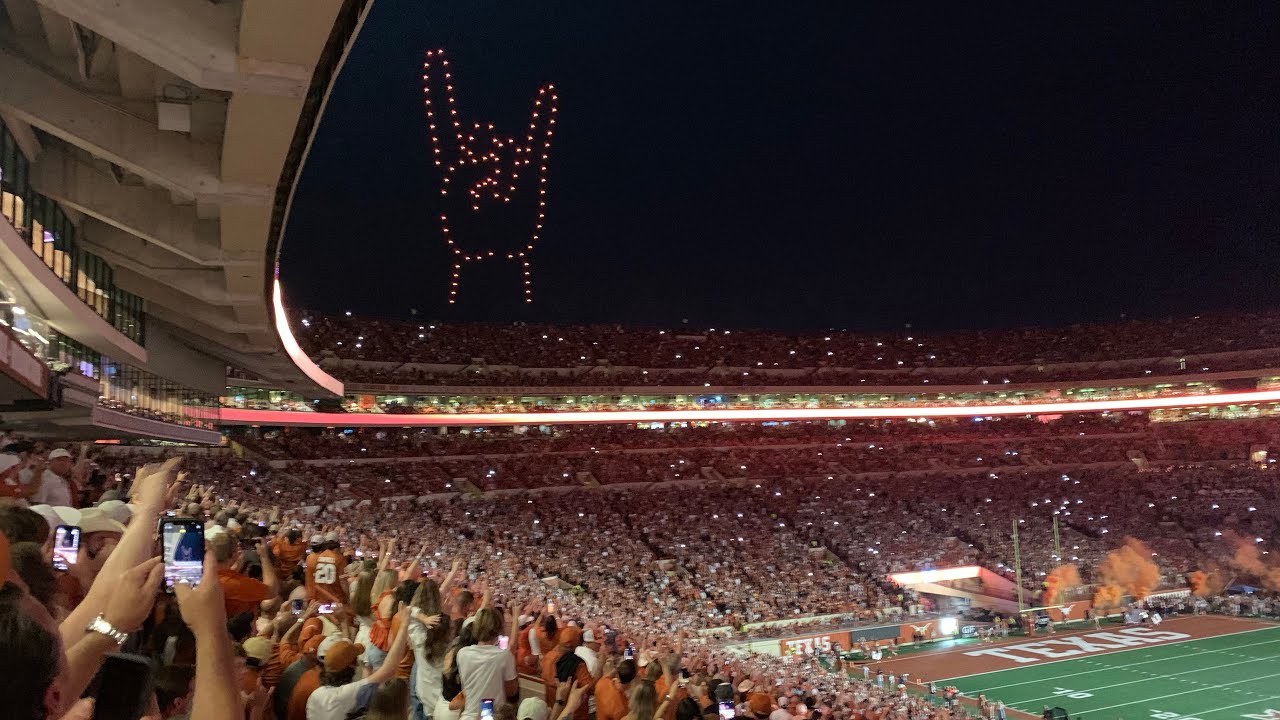 Jogo De Futebol Da Faculdade Dos Longhorns De Texas Imagem Editorial -  Imagem de ventiladores, ventilador: 35286190