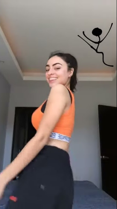 Valentina Buzzurro vía instagram story