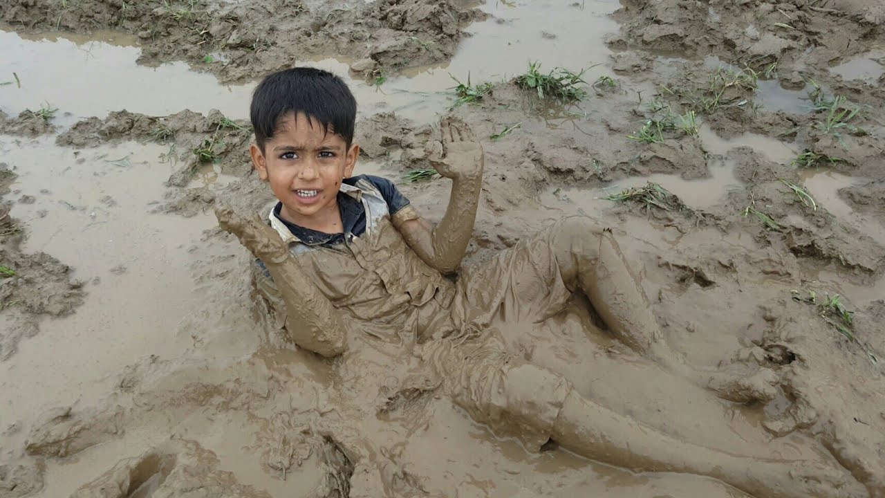 Cute Muhammad Shaff In Mud/ Formar Childhood /Rainy Day Routine In The Village / Grandpa Daily Diary