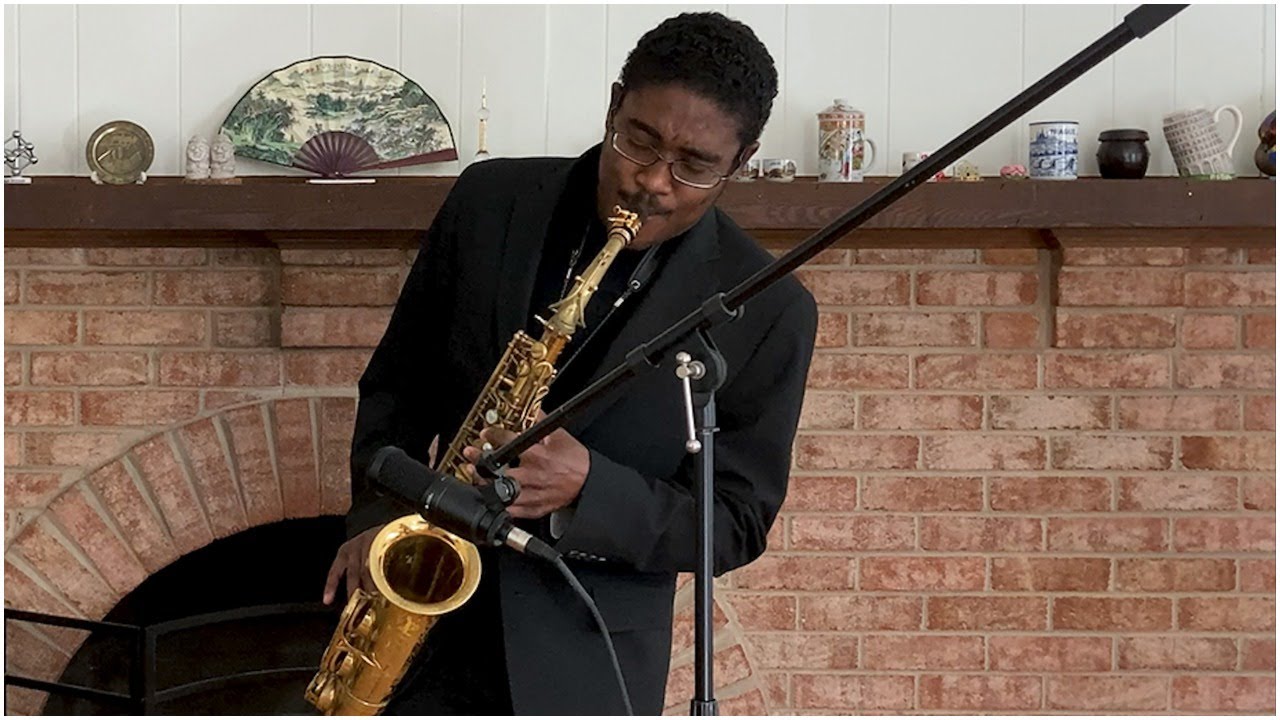 Stevie Wonder - Don't You Worry 'Bout a Thing (#BerkleeAnywhere featuring Ellis Hamilton) Stevie Wonder - Don't You Worry 'Bout a Thing (#BerkleeAnywhere featuring Ellis Hamilton)