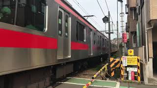 東急東横線5050系4000番台4105F白楽2号踏切通過