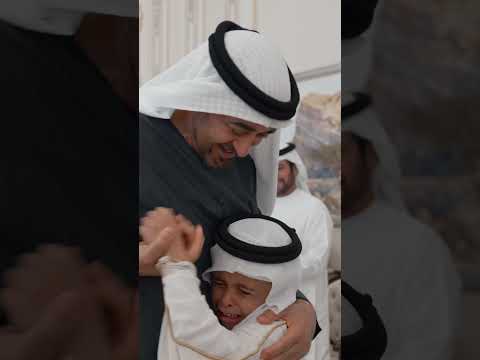 تواضع وطيبة الشيخ محمد بن زايد مع الأطفال