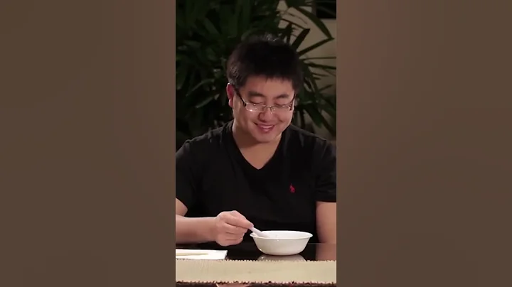 Chinese People Try Hot & Sour Soup From Panda Express - DayDayNews