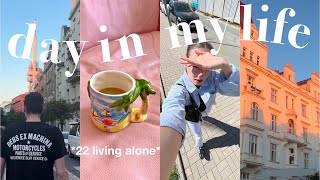 22y.o living in Prague 🧘🏼‍♀️🍜🥂 yoga, shopping spree, exams & romantic walk