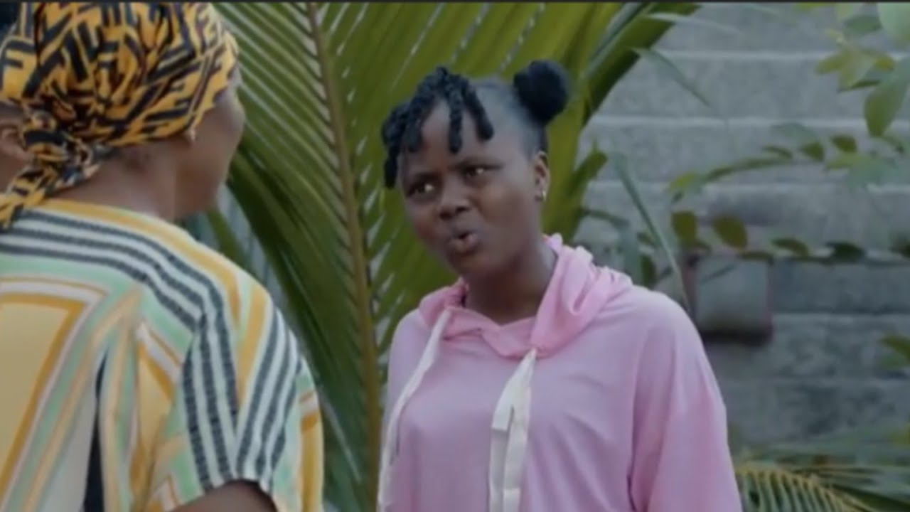 BAADA YAWAZAZIWAKE KUFALIKI HUYU MAMA ANAGIFANYA KAMA NIMAMAYAKE WAKUMUZA NDIO APATE MALI ZOTE 