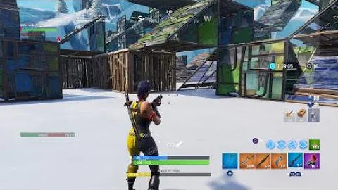 Girl from school tries to 1v1 and i hit a clip...