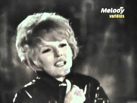 Petula Clark – Downtown (music video) - Petula Clark