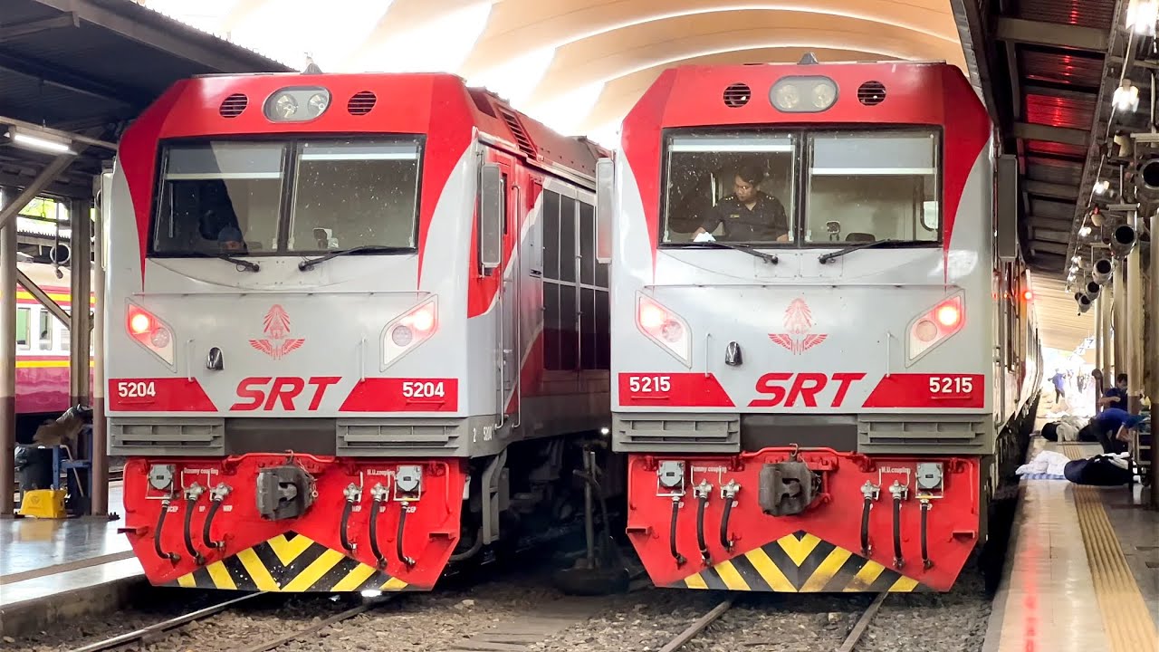SRT. รถไฟไทยหลากหลายขบวนช่วงเช้าที่สถานีรถไฟกรุงเทพ ในวันที่ขบวน 14 มีรถนอนแอร์ชั้น 1 พ่วงติดรถจักร