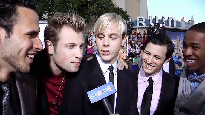 Riker Lynch and Curt Mega - 36 Scene (Glee) - YouTube