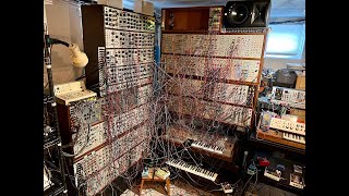 Live stream of autonomous generative music patch made in real-time by my modular synthesizer