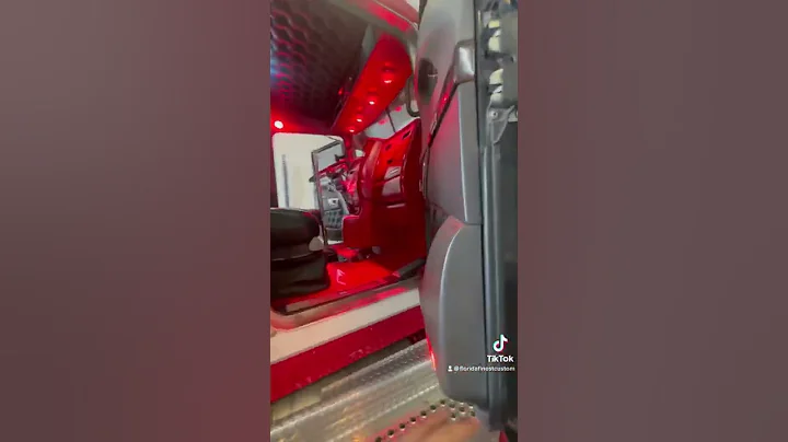 Kenworth w900 custom interior at floridafinestcustomworks