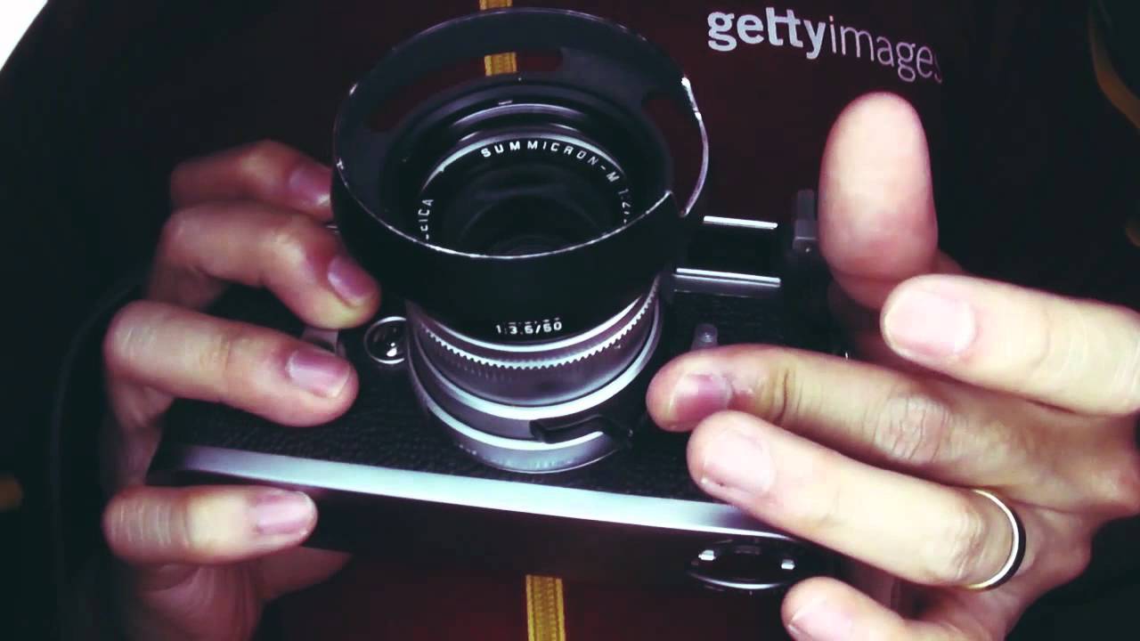 Checking out the Voigtlander VC Meter II with Leica M2 – Street 