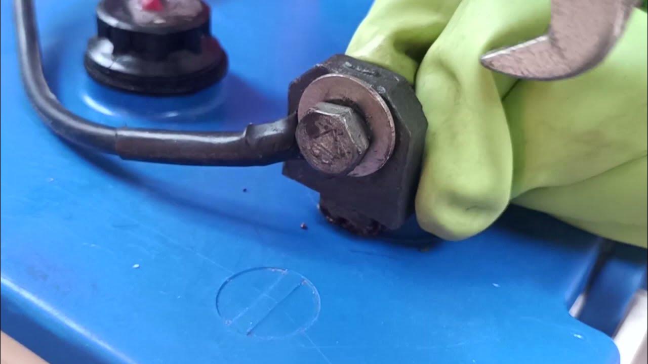 HOW TO CHANGE DISTILLED WATER OF HOME UPS BATTERIES EASY METHOID