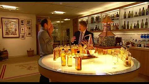How to drink whisky - Master Blender Richard Pater...