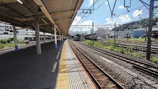 東海道本線特急サフィール駅大船駅通過　横須賀線Ｅ２３１系大船駅入線