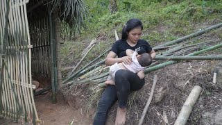 Single mother - Hungry, tired, stressed when raising children alone - Making bamboo doors
