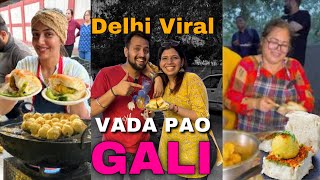 Viral Vadapao Gali of Delhi 😂😂 ( Aik Sath 6 Vadapao Wale )💥😍
