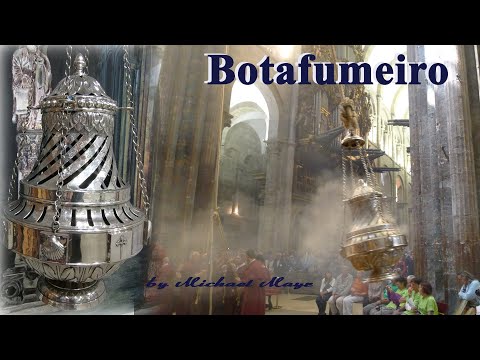 Botafumeiro, the swinging incense burner / der schwingende Weihrauchkessel in Santiago de Compostela