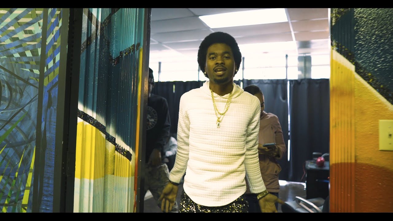 Obejrzyj DAYONE - Out of Town (Official Music Video) x Dir. Rob Driscal w YouTube Obejrzyj DAYONE - Out of Town (Official Music Video) x Dir. Rob Driscal w YouTube