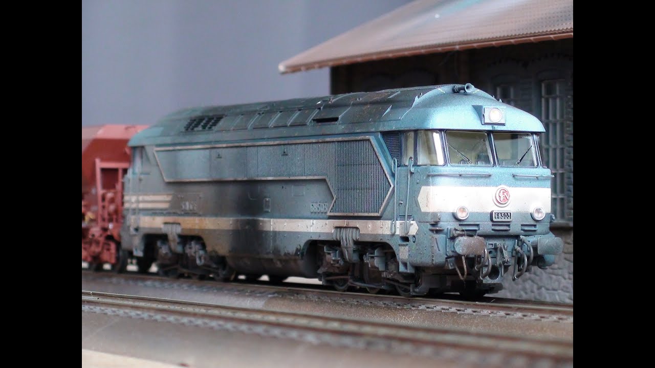 Train miniature A1A A1A 68503 ESU V5 ROCO