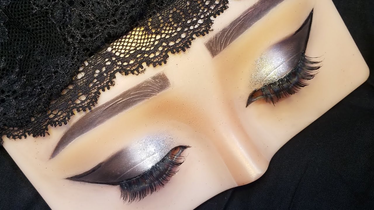 Cat Eye Makeup karna sikhayeHooded Eyes Makeup sikhana hai YouTube