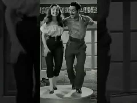 بيرقصوا على الترابيزة 