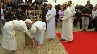 شاهد: اليهود الإسرائيليون يستعدون للاحتفال بعيد الفصح screenshot 3