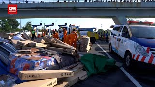 Truk Tabrak Truk Di Exit Tol Ngasem, 1 Orang Tewas dan 2 Luka