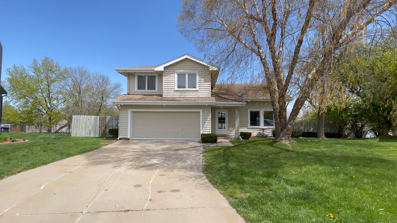 13303 S 32nd Cir Bellevue, NE 68123 Walkthrough Presented by Midlands
