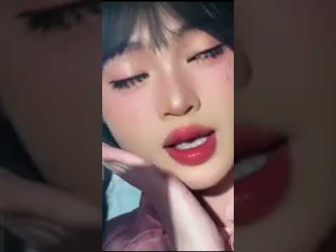 ياللي انت مفكره نفسك هايفه