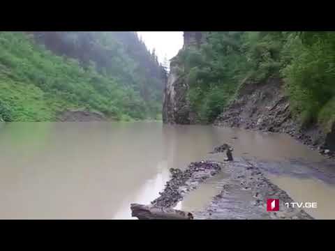 თუშეთისკენ მიმავალ გზაზე წარმოქმნილ ტბაში წყლის დონემ მოიმატა