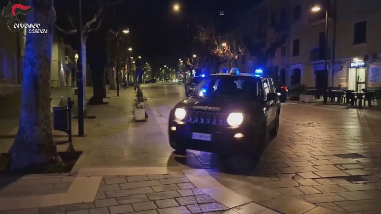 RISSA TRA GIOVANI A CASTROVILLARI: 6 ARRESTI E DUE DENUNCE