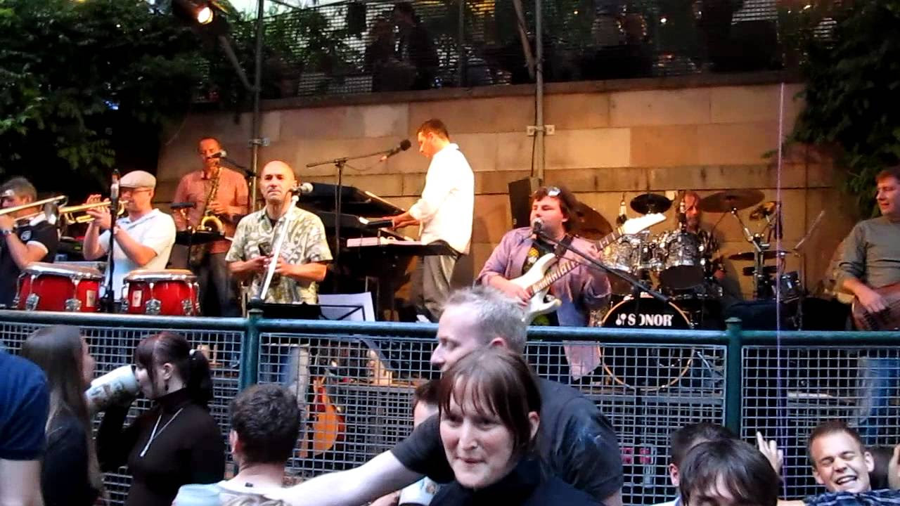 Bergband Overdrive - Everybody needs somebody - Bergkirchweih 2011 Entla's Keller