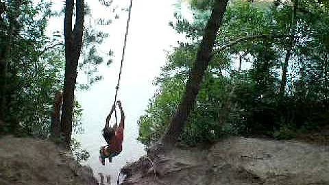 Damian Krause shows not how to do Rope Swing