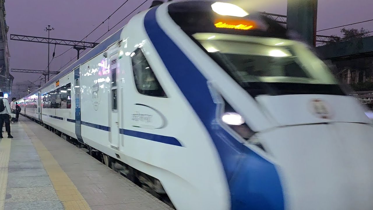 वंदे भारत ट्रेनच्या आतच्या आरामदायी प्रवास | भारताची अभिमान ट्रेन ! #vandebharatexpress 