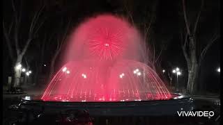 Армения, город Ванадзор, поющие фонтаны в парке им. Шарля Азнавура