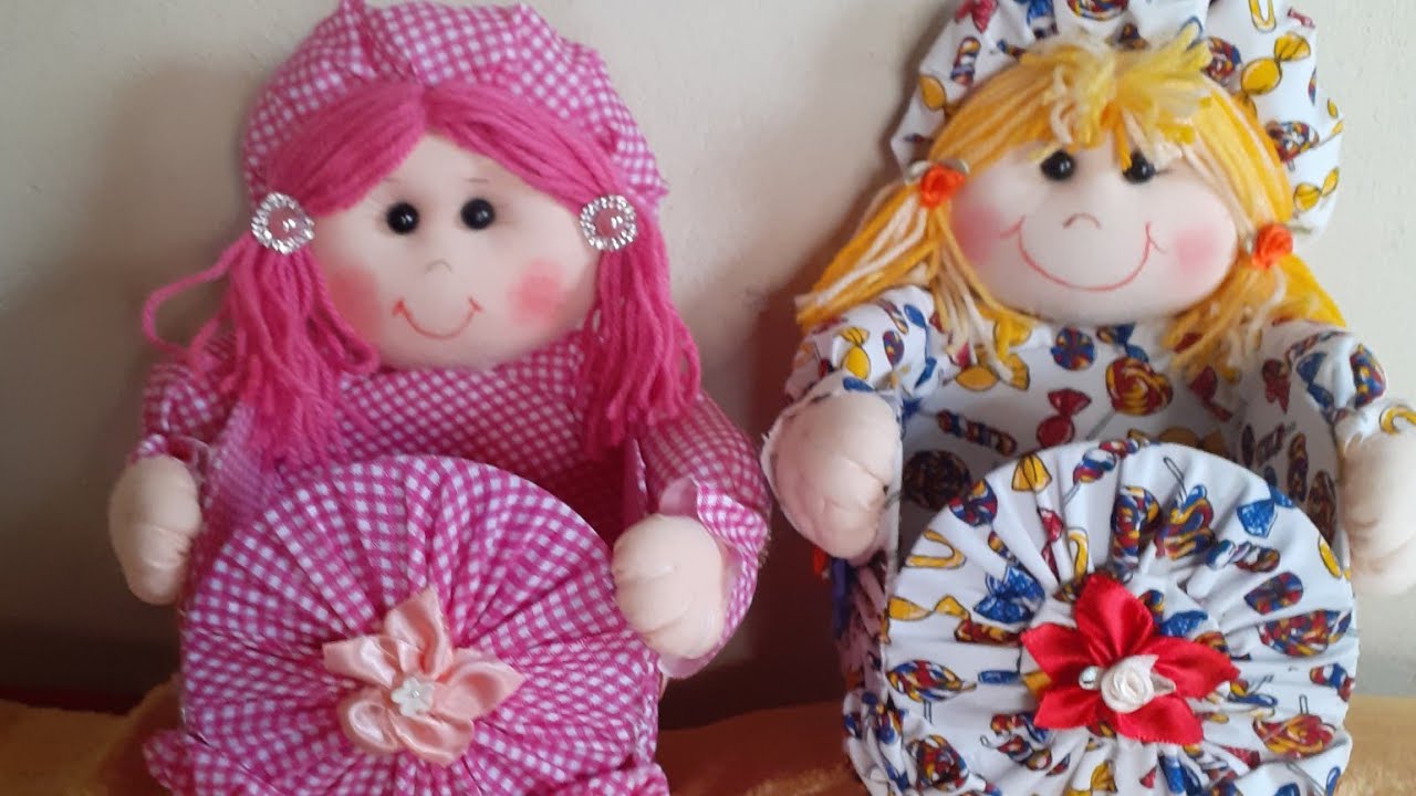 Boneca porta trecos com CDS de fuxico. @taniamultiarts