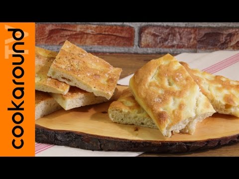 Focaccia | Morbida e croccante!