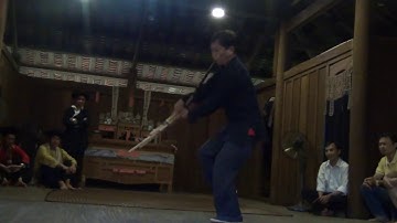 Nghệ thuật Múa khèn của người Mông do nghệ nhân ở xã Bản Péo, Hoàng Su Phì, Hà Giang thực  hiện