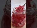 Un’esplosione di gusto in un barattolo: cipolle rosse sott’acetoTaglia, versa, agita e… gusta! #food