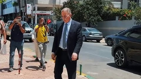 فوزي لقجع يصلي صلاة الجنازة على الراحل أحمد فرس