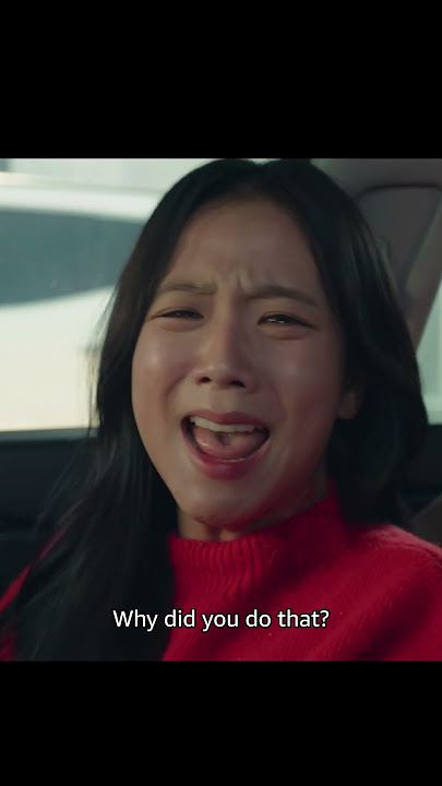 She was touching a zombie's eyeball 😭 #Newtopia #Jisoo #Blackpink #Blinks #BlackpinkJisoo #KimJisoo