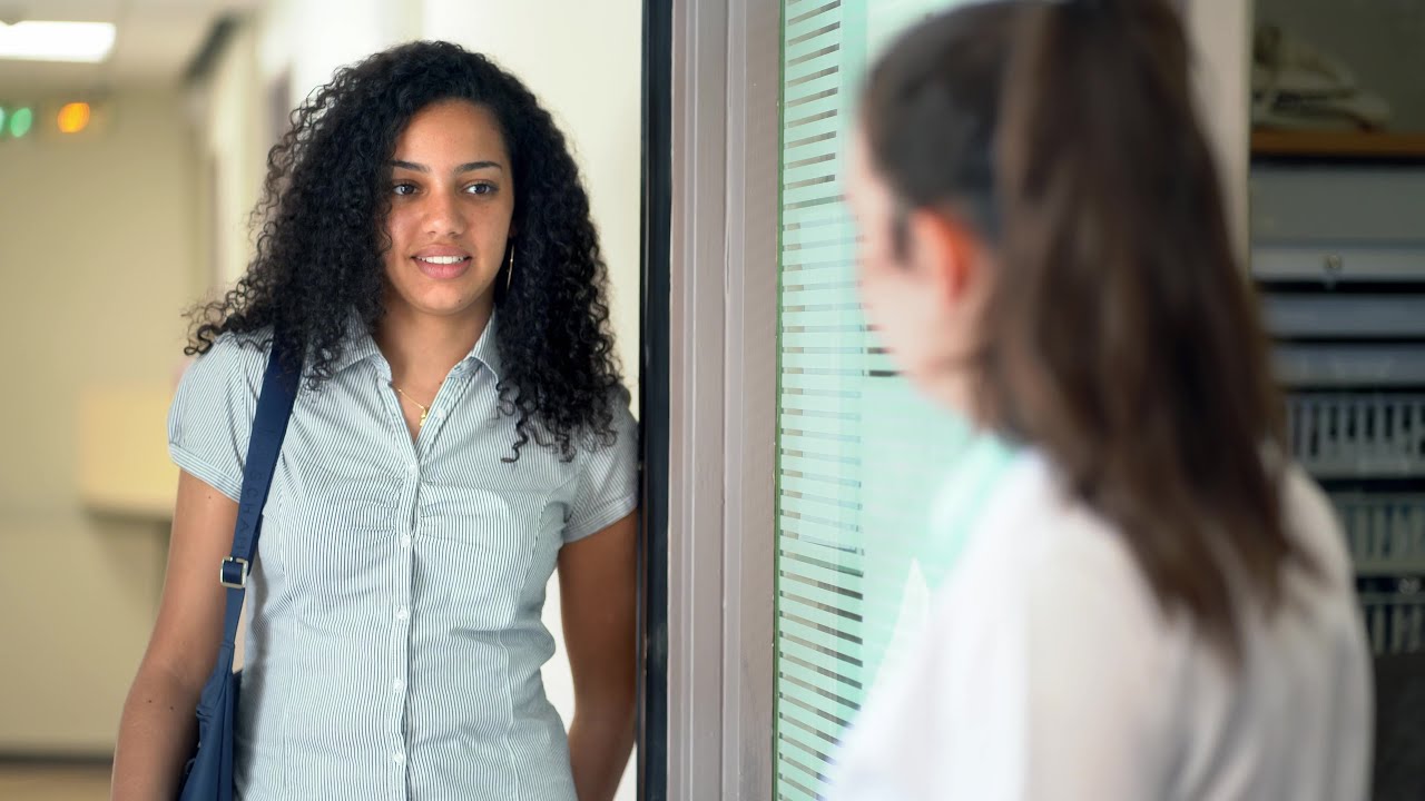 Histoire de patient : Sarah, jeune patiente avec deux prothèses de hanche - Ramsay Santé