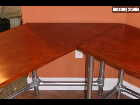 Möbel Design -- handgemachter Schreibtisch mit attraktiver Form ...